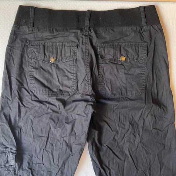GUESS Women Capri Pants size M US Black Mid Rise Stretch - Picture 12 of 12